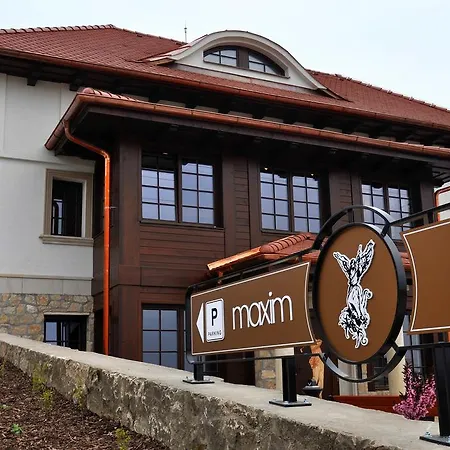 Golf Maxim Guest house